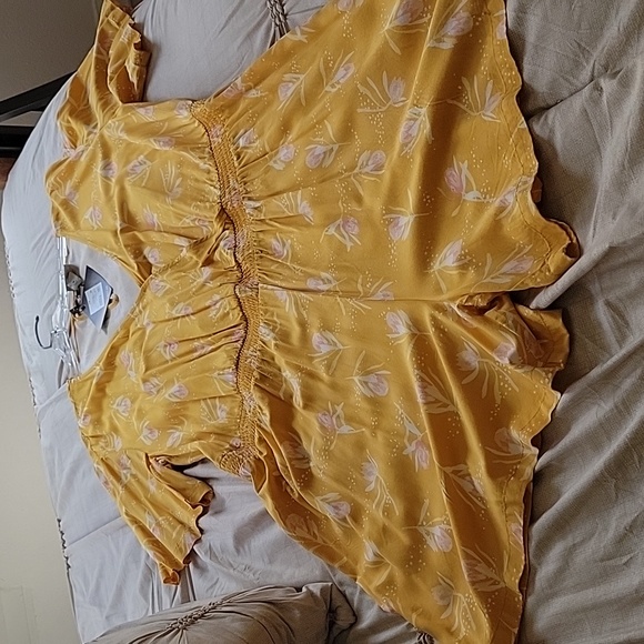 Ava & Viv Squash Floral Print Romper Plus Size 1X V-Neck Closure - Picture 2 of 15